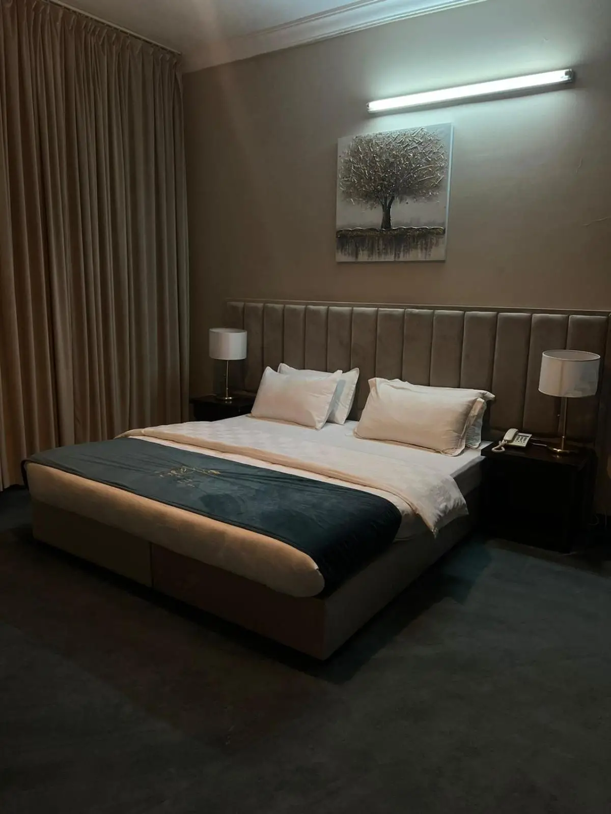 Crystal Blue Hotel 4